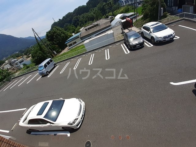 14/27 駐車場