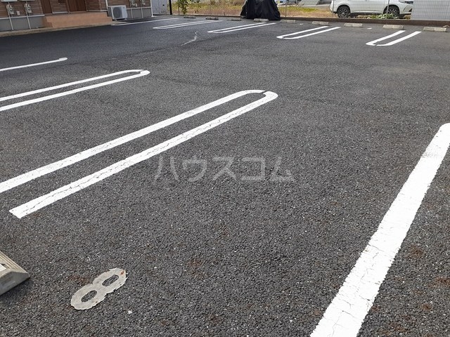 26/30 駐車場