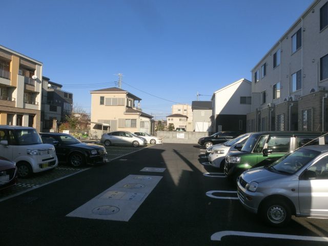 20/29 駐車場