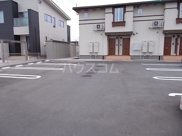 15/22 駐車場