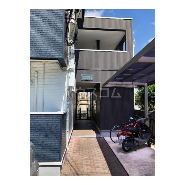 20/22 エントランス