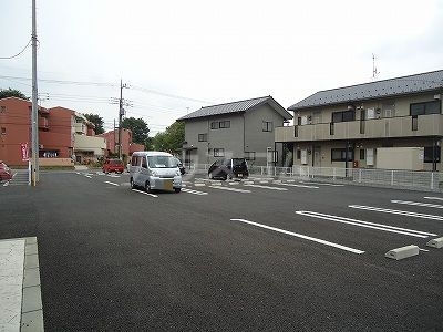 15/28 駐車場