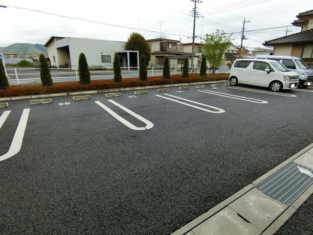 2/7 駐車場