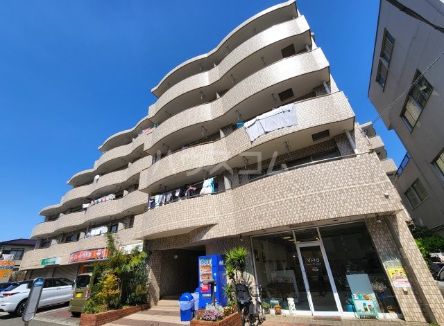 19/26 エントランス