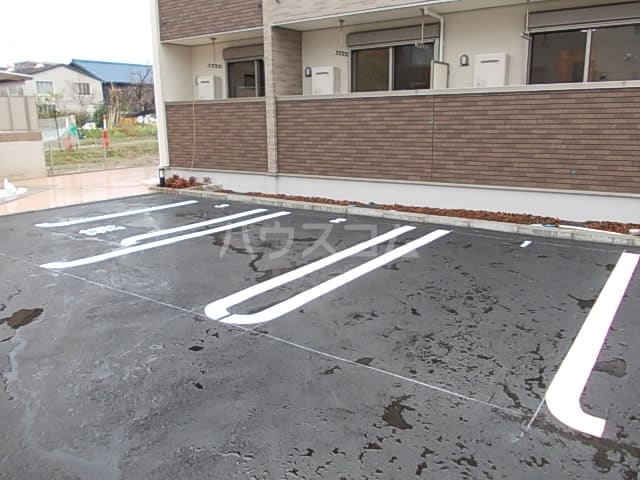 15/27 駐車場