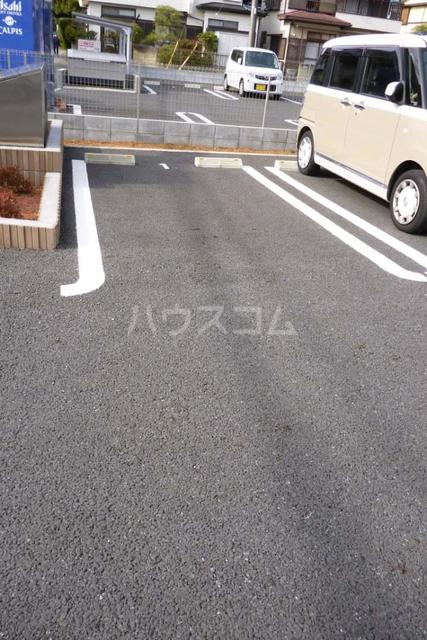 15/23 駐車場