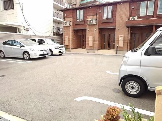 15/26 駐車場