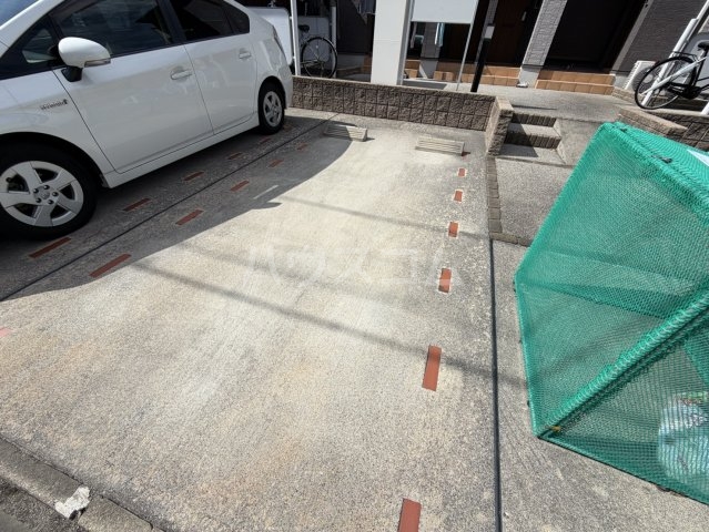 22/29 駐車場