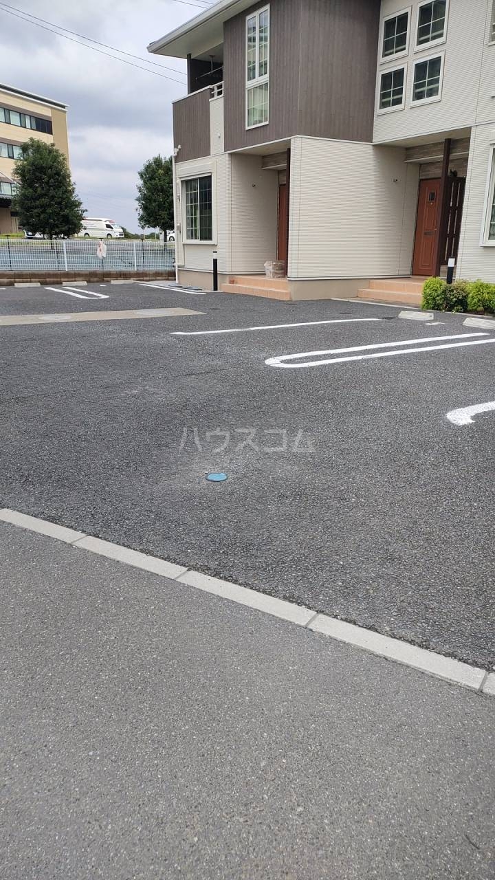 4/10 駐車場