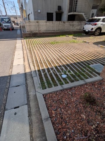 28/30 駐車場