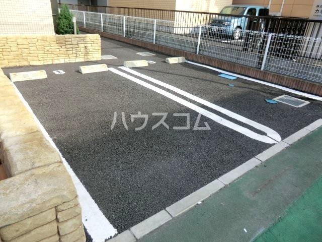 26/30 駐車場