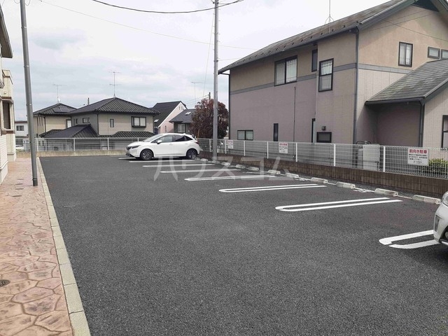 14/20 駐車場