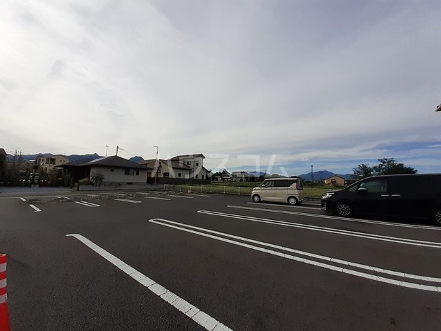15/27 駐車場
