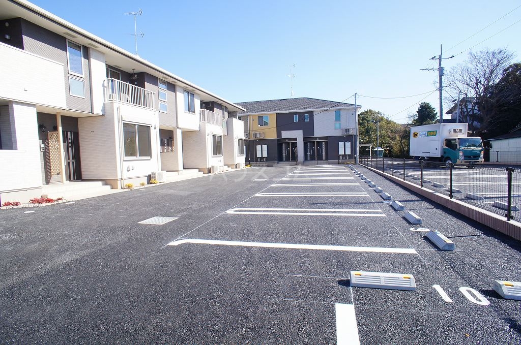 16/26 駐車場