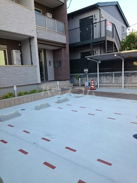 14/21 駐車場