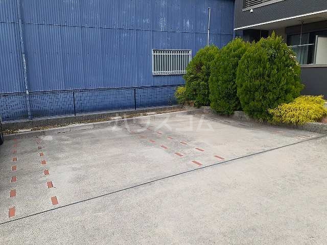 14/20 駐車場