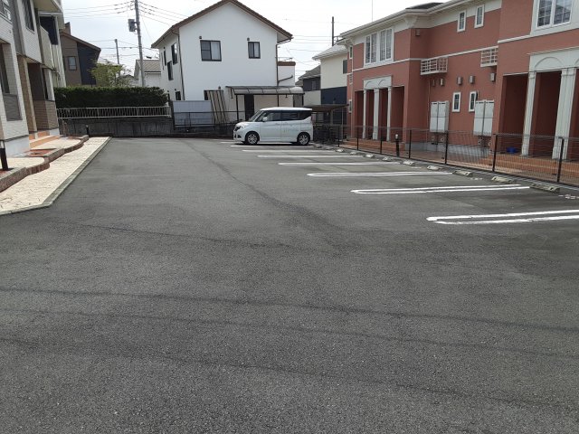 23/29 駐車場