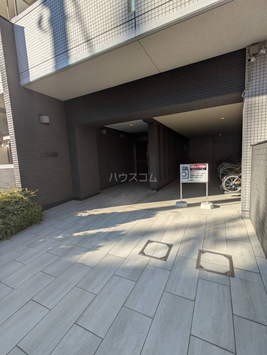 22/30 エントランス