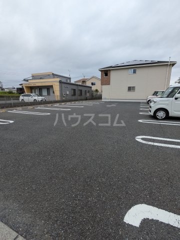 28/30 駐車場