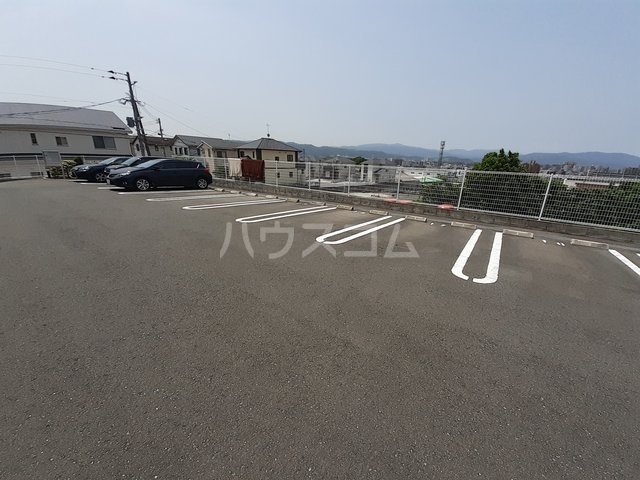 18/24 駐車場