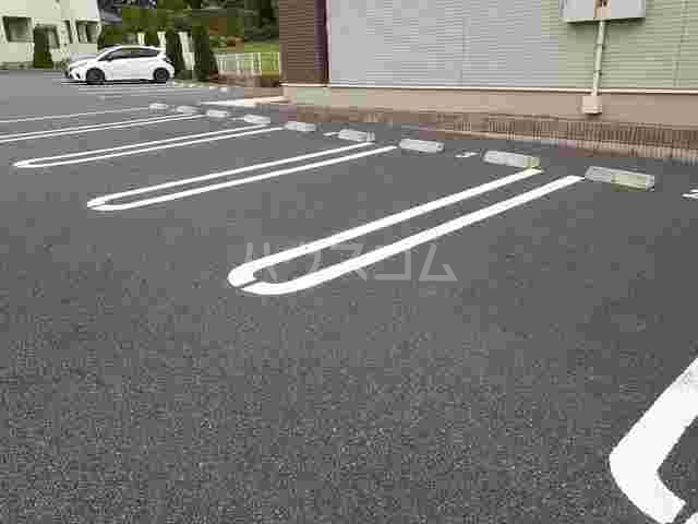 14/20 駐車場