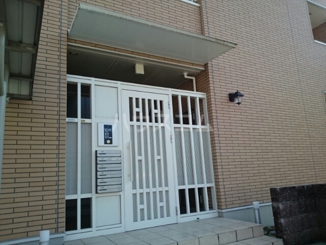 13/20 エントランス