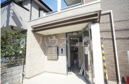 16/30 エントランス