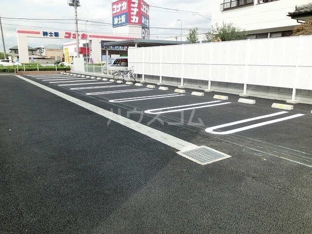 16/27 駐車場