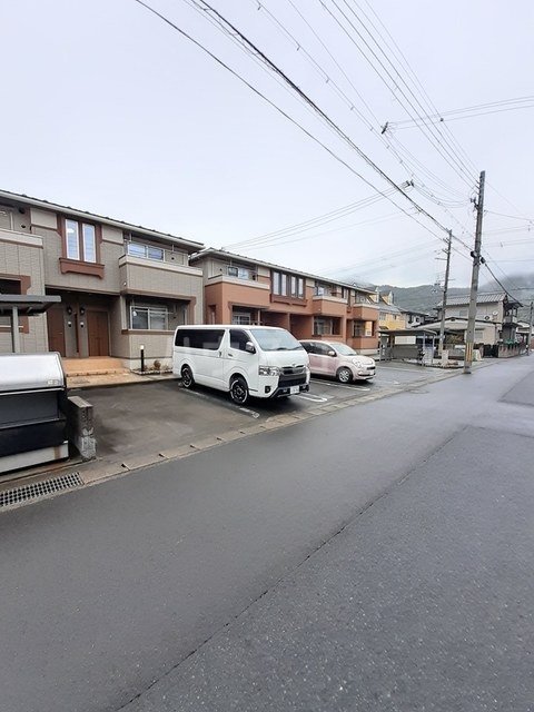 18/24 エントランス