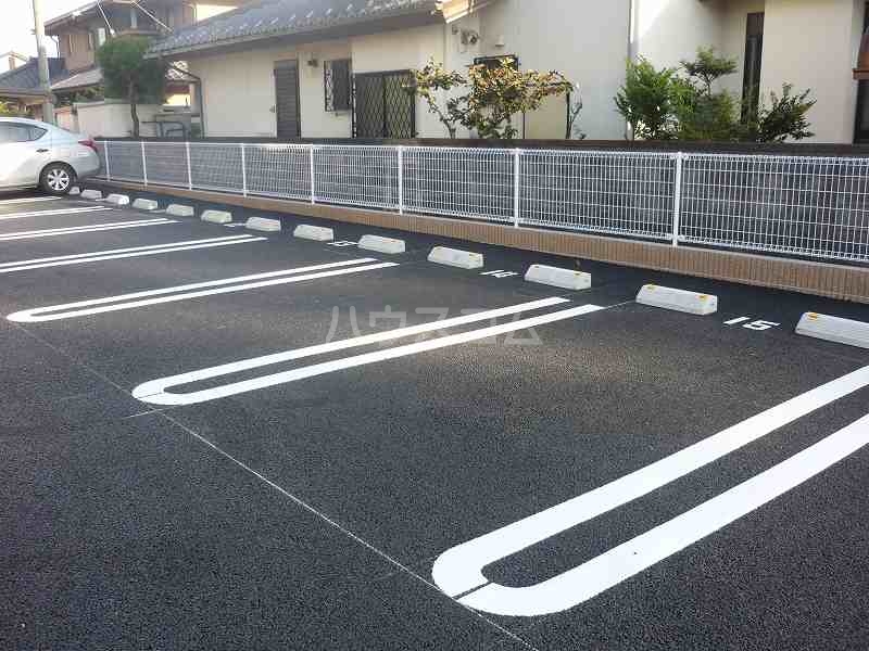 15/27 駐車場