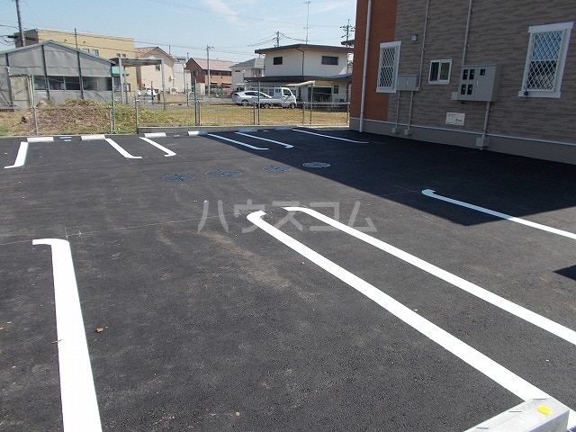 15/18 駐車場