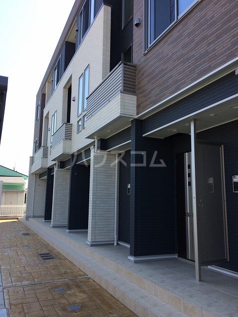 14/16 エントランス