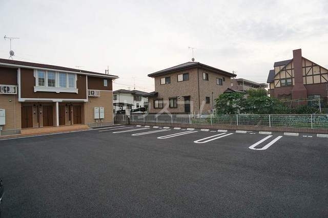 25/30 駐車場