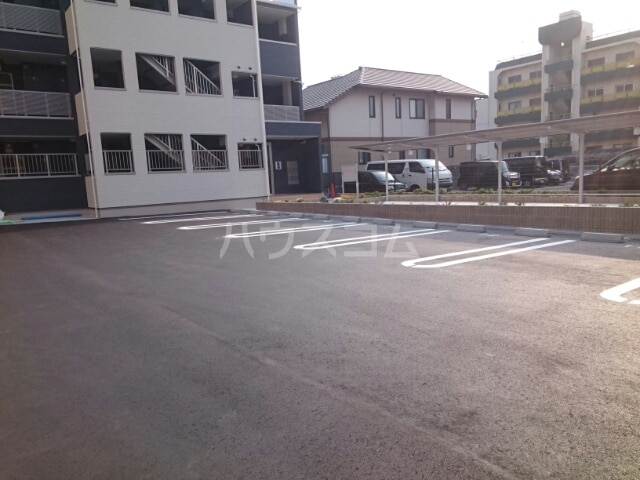 14/20 駐車場