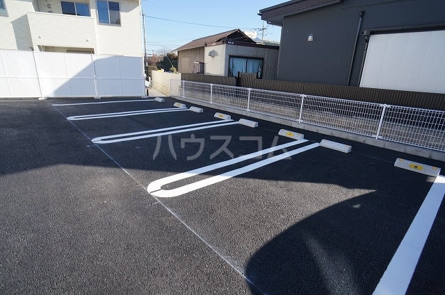15/20 駐車場