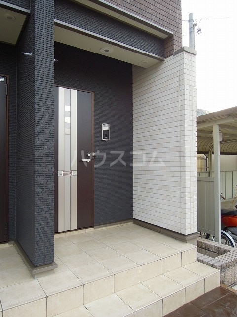 14/20 エントランス