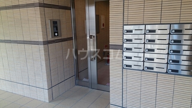 14/22 エントランス