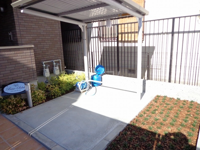 15/21 エントランス