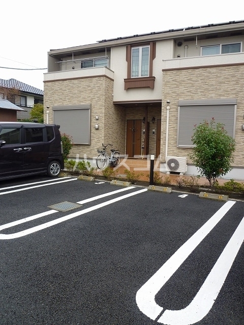 18/24 駐車場