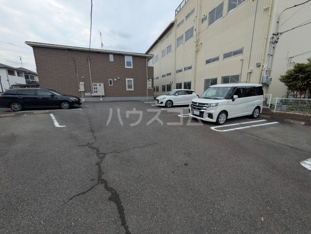 20/29 駐車場