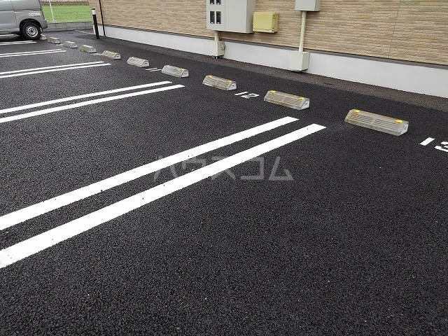 14/20 駐車場