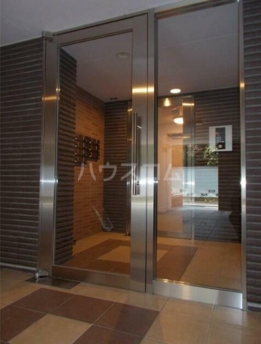 15/21 エントランス