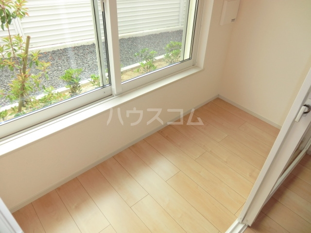 18/27 バルコニー