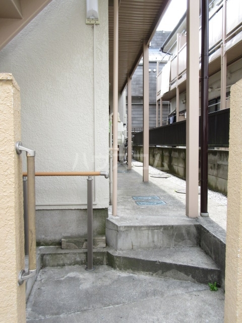 2/3 エントランス