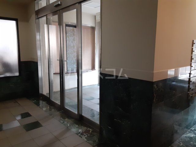 29/30 エントランス