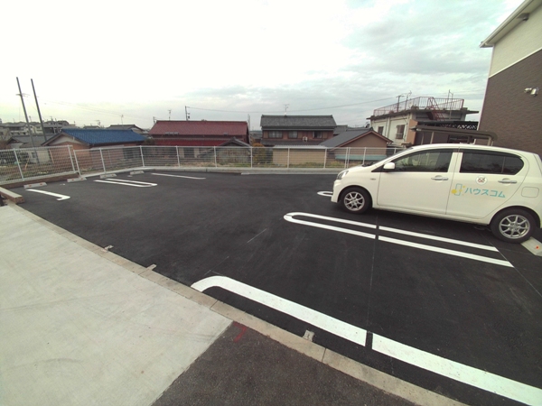 22/30 駐車場