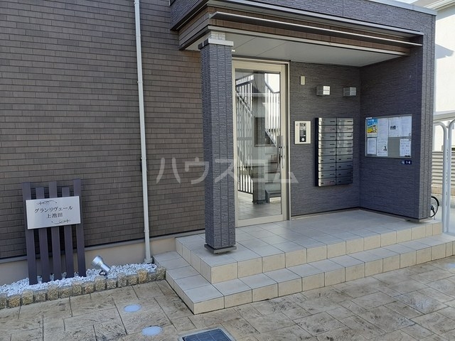 13/20 エントランス