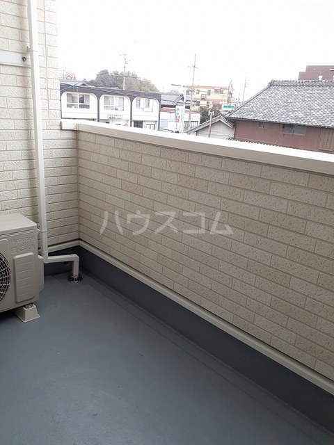 13/19 バルコニー