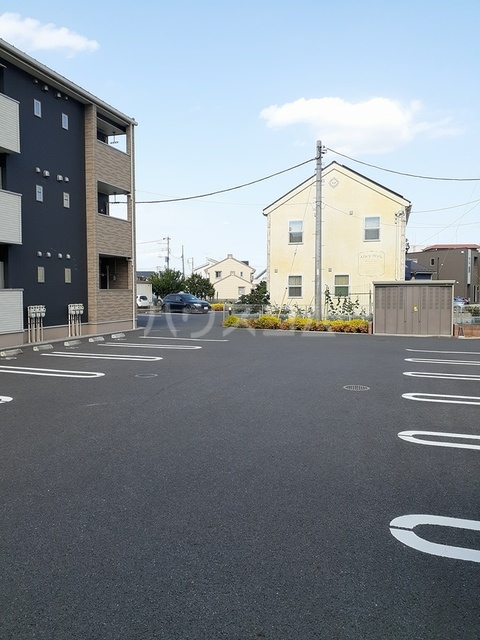 16/30 駐車場