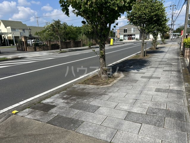 27/30 駐車場